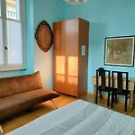 Scalabrini Guest house *