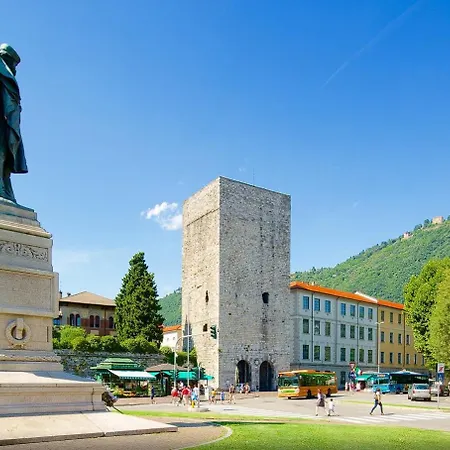 Scalabrini Гостевой дом Комо